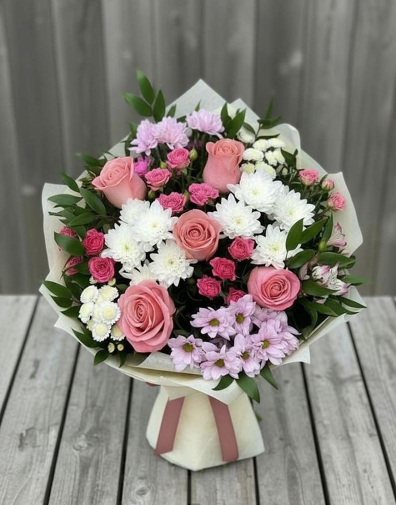 Букет цветов из: Альстромерии, Гвоздики, Розы и Хризантемы в Темрюке