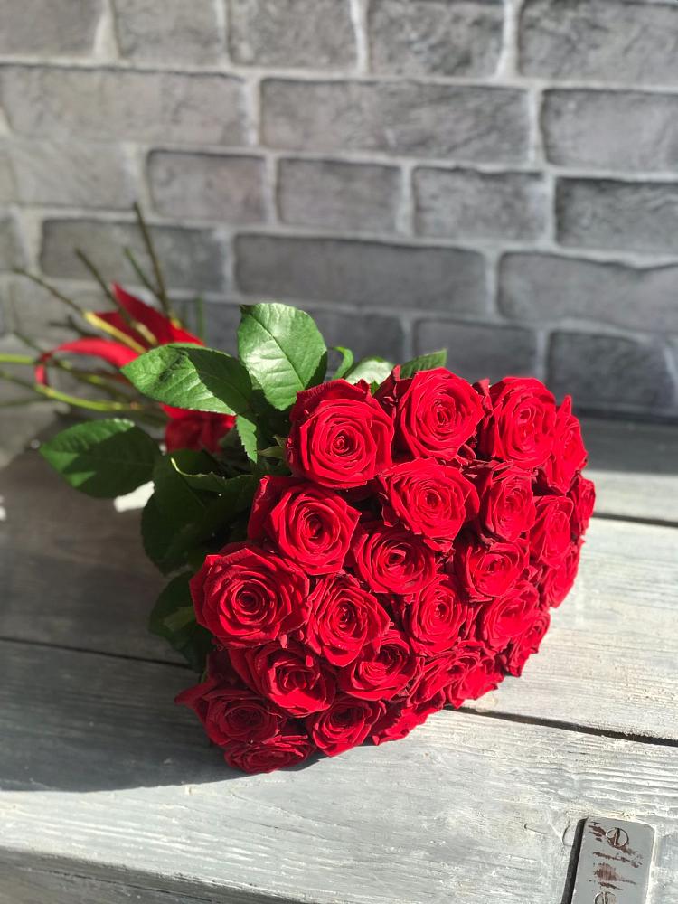 Букет Красные розы Фридом в Темрюке