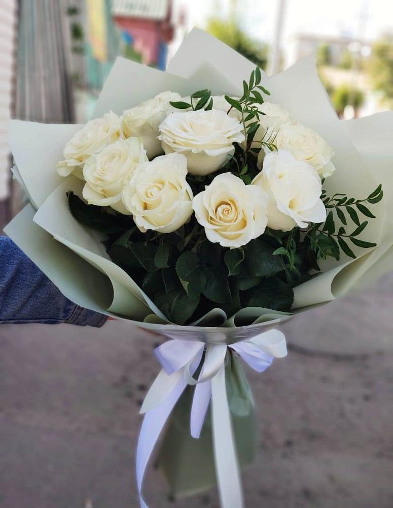 Букет Белые розы Проуд в Темрюке