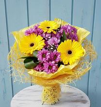 Букет цветов из:  Хризантемы и Герберы в Темрюке