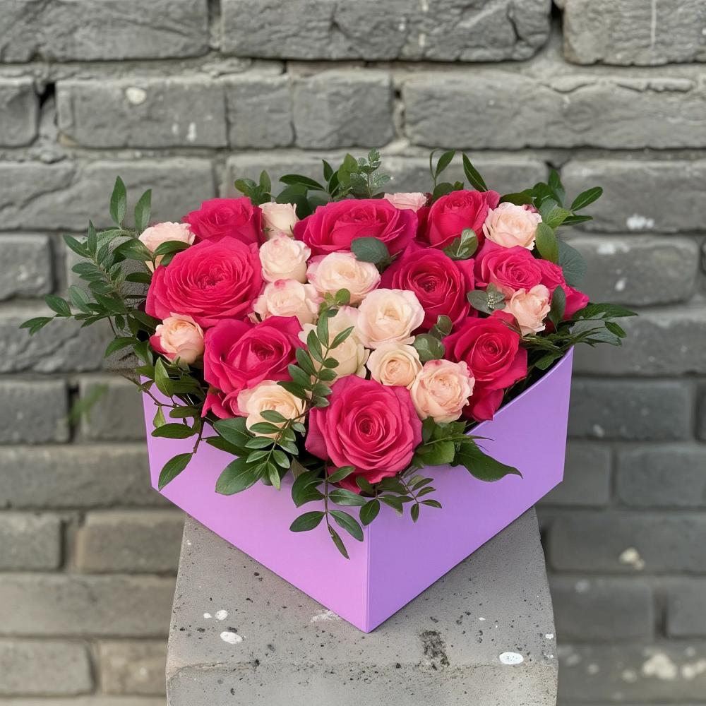 Цветочная композиция из Розы в коробке в Темрюке