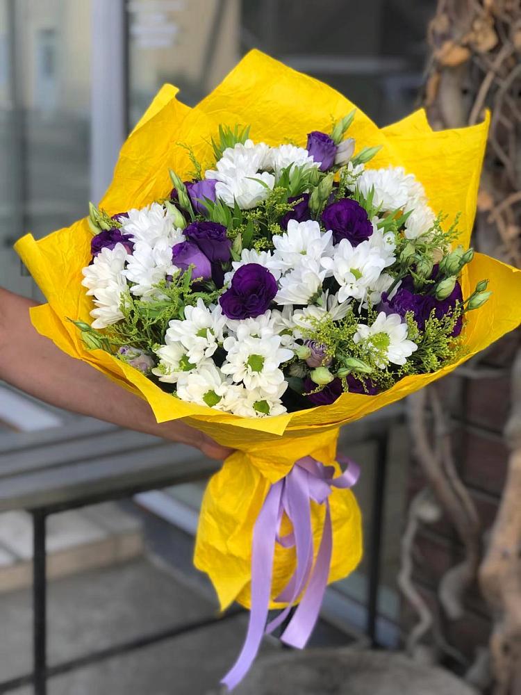 Букет цветов из: Ирисы, Хризантемы и Ромашки в Темрюке