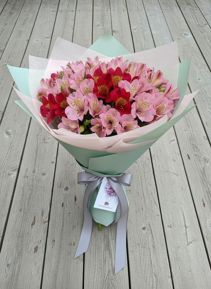 Букет цветов из: Альстромерии в Темрюке