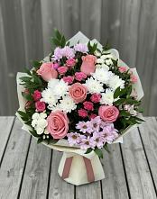 Букет цветов из:  Альстромерии, Гвоздики, Розы и Хризантемы в Темрюке