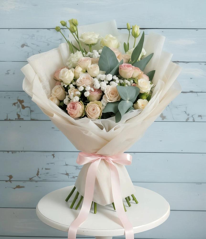 Букет цветов из: Розы и Лизиантусы в Темрюке