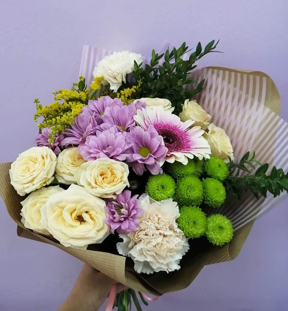 Букет цветов из: Хризантемы, Розы, Гвоздики и Герберы в Темрюке